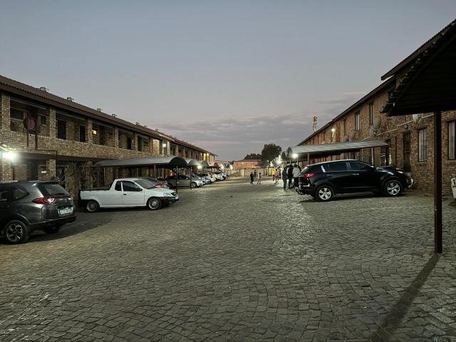  15 Lily 6705 Tshepiso, Olievenhoutbos,  Centurion 